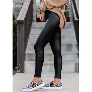 Pink Lily Chic start faux leather black leggings
